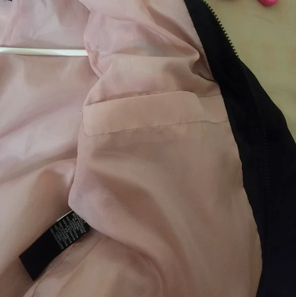 Therapy Cropped Pink Lined Puffer Jacket - Picture 6 of 7